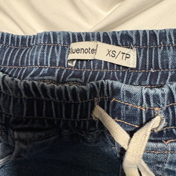 Jeans - Picture 2 of 2